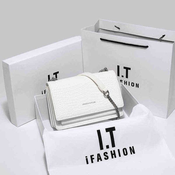 independent brand hong kong women's 2022 new fashion versatile organ bag small square bag fashion one shoulder messenger chain
independent brand hong kong women's 2022 new fashion versatile organ bag small square bag fashion one shoulder messenger chain