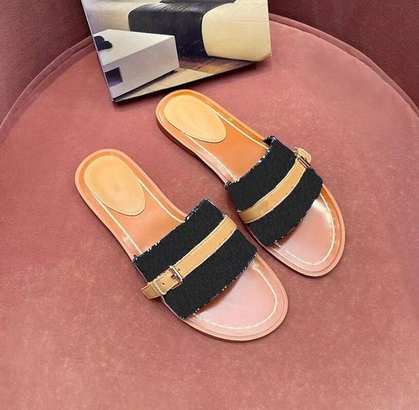 designer women embroidery jacquard retro slippers new style flat bottom classic outdoor fashion sand beach luxury sandal slippers, Black
designer women embroidery jacquard retro slippers new style flat bottom classic outdoor fashion sand beach luxury sandal slippers, Black