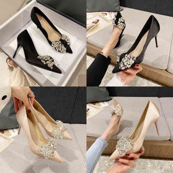 sandals women designer new pointed high heels luxury flower rhinestones bow pumps evening dress lady shoes 220304, Black
sandals women designer new pointed high heels luxury flower rhinestones bow pumps evening dress lady shoes 220304, Black