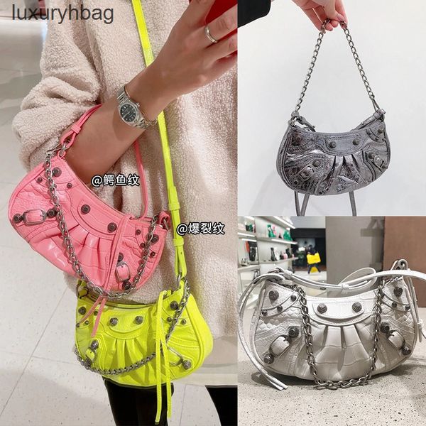 handbag 2022 designers designer balencaigass bags 22 le cagole rivet trend mini underarm women's leather diagonal span chain vq9t
handbag 2022 designers designer balencaigass bags 22 le cagole rivet trend mini underarm women's leather diagonal span chain vq9t