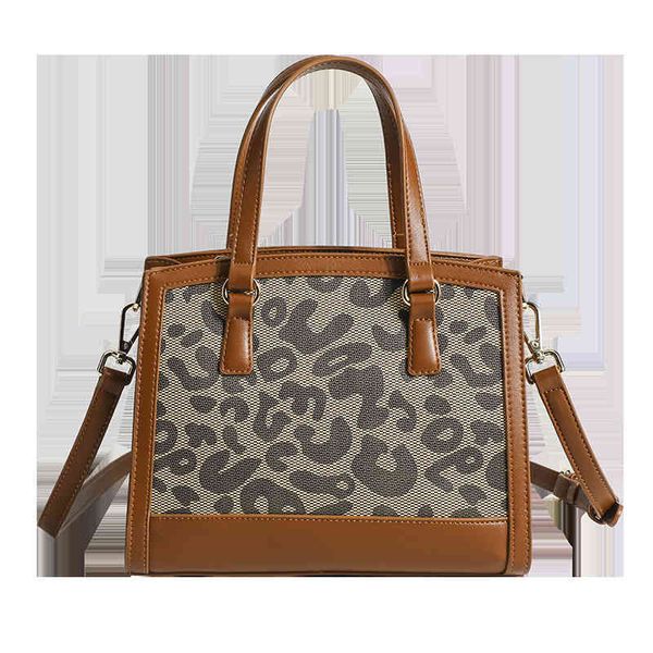 autumn winter leopard print 2022 new tote handbag shoulder bag2022 trendy fashion design ladies sachet
autumn winter leopard print 2022 new tote handbag shoulder bag2022 trendy fashion design ladies sachet