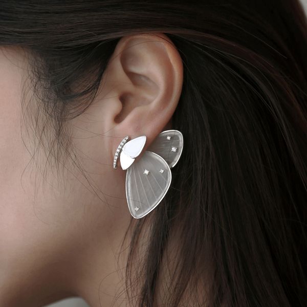 new butterfly temperament earrings silver needle niche fashion design silver stud earrings, Golden;silver
new butterfly temperament earrings silver needle niche fashion design silver stud earrings, Golden;silver