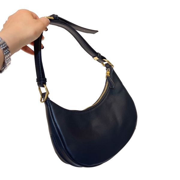 crossbody bags new season fashion armpit bag cross body leather crocodile pattern simple and practical, suitable for all occasions with comp
crossbody bags new season fashion armpit bag cross body leather crocodile pattern simple and practical, suitable for all occasions with comp