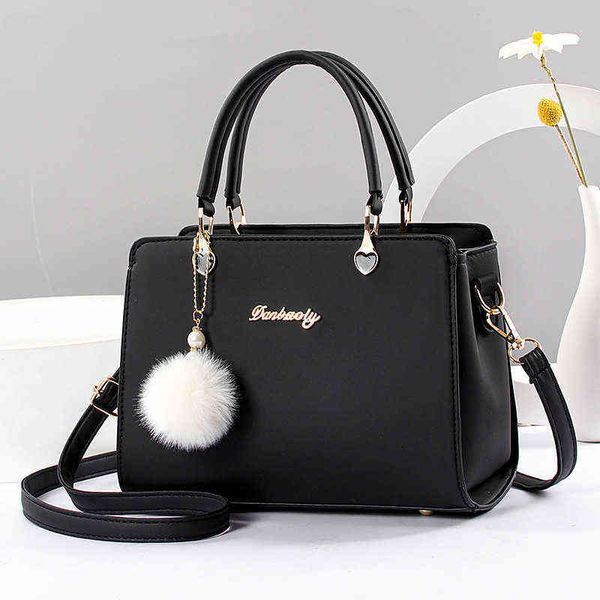 luxury women's bag fashion famous designer handbag shoulder bag girls pu leather big tote bags female crossbody bag y220401
luxury women's bag fashion famous designer handbag shoulder bag girls pu leather big tote bags female crossbody bag y220401