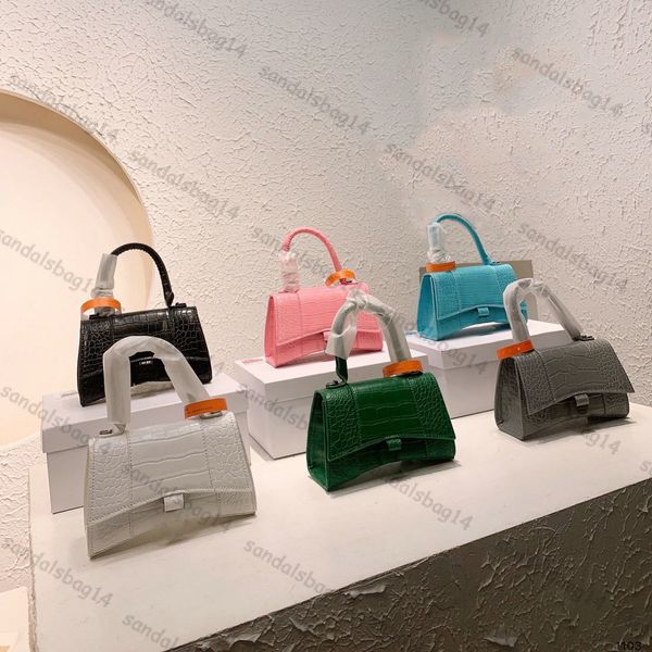 2022 new fashion hourglass bag ladies crocodile pattern shoulder bags leather ladiess handbag presbyopia wallet messenger backpack
2022 new fashion hourglass bag ladies crocodile pattern shoulder bags leather ladiess handbag presbyopia wallet messenger backpack