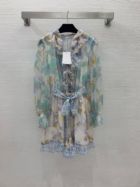 casual dresses 21 elegant silk fabric, double-layer wood ear edge stitching, v-neck long sleeve floral jumpsuit, loose shorts, Black;gray
casual dresses 21 elegant silk fabric, double-layer wood ear edge stitching, v-neck long sleeve floral jumpsuit, loose shorts, Black;gray