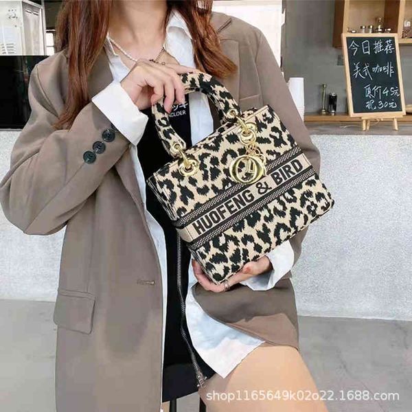 new women's shoulder bag canvas autumn leopard print diana fashion versatile handbag messenger
new women's shoulder bag canvas autumn leopard print diana fashion versatile handbag messenger