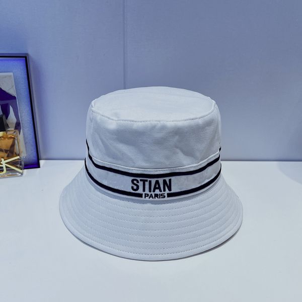luxury designers bucket hat classic style fashion sunshade hat fisherman hats for men and women trendy going out must be great very good nic, Blue;gray
luxury designers bucket hat classic style fashion sunshade hat fisherman hats for men and women trendy going out must be great very good nic, Blue;gray