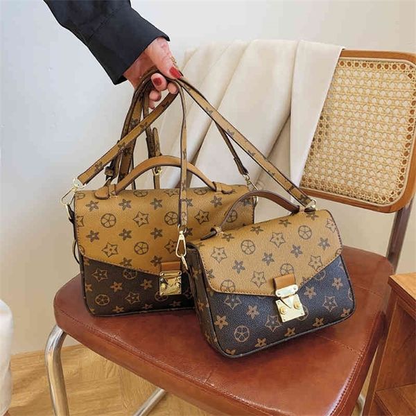 68% off bag hand women's early autumn new korean fashion texture single shoulder messenger bag versatile old flower small square
68% off bag hand women's early autumn new korean fashion texture single shoulder messenger bag versatile old flower small square