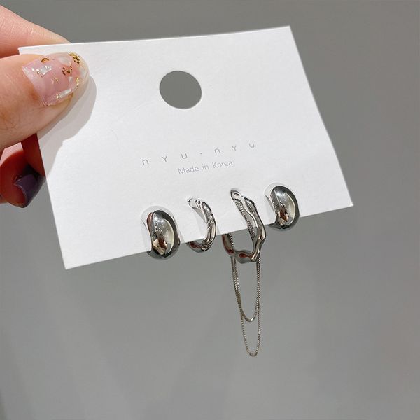 south korea dongdaemun 2022 new trendy cool design irregular metal chain ear clip earrings four-piece set, Golden
south korea dongdaemun 2022 new trendy cool design irregular metal chain ear clip earrings four-piece set, Golden
