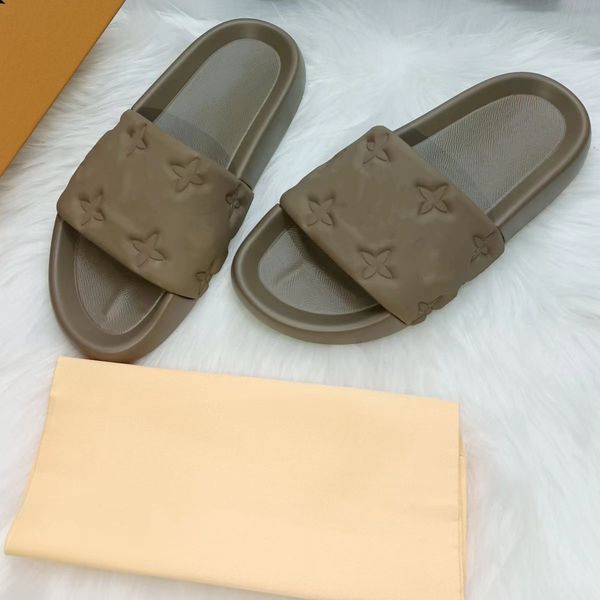 2022 luxury designer sandals men women slippers summer sandal flat flip slide shoes couple beach slipper with box size 35-46, Black
2022 luxury designer sandals men women slippers summer sandal flat flip slide shoes couple beach slipper with box size 35-46, Black
