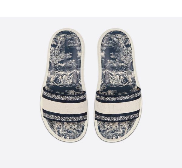 2022 pool party flat slippers loose embroidered slide ladies oversized slide summer beach elements printed mule luxury designer blue pink sa, Black
2022 pool party flat slippers loose embroidered slide ladies oversized slide summer beach elements printed mule luxury designer blue pink sa, Black