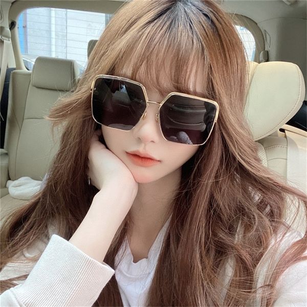 22% off 2022 luxury fashion design high version sunglasses new trend hollowed out glasses star same, White;black
22% off 2022 luxury fashion design high version sunglasses new trend hollowed out glasses star same, White;black