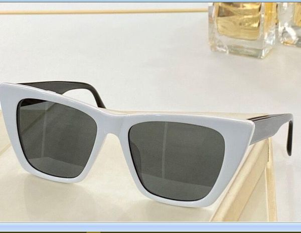2022 women men sunglasses black white width plank butterfly frame square grey lenses available with box, White;black
2022 women men sunglasses black white width plank butterfly frame square grey lenses available with box, White;black