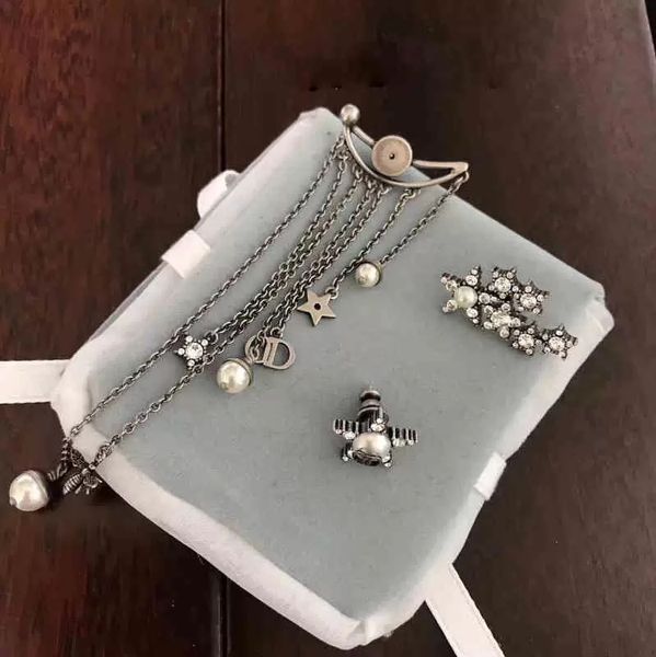 designer new silver star full diamond tassel pearl charm earrings designer for women jewlery medium length luxury wedding jewelry, Golden
designer new silver star full diamond tassel pearl charm earrings designer for women jewlery medium length luxury wedding jewelry, Golden