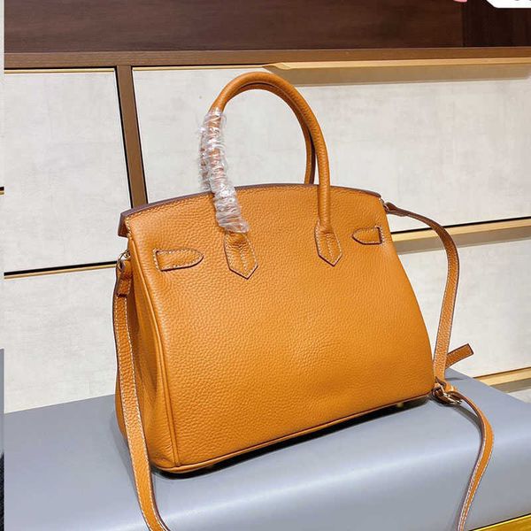 yuchengbags 2022classic flower lady women genuine leather handbag goddess quality shoulder bag delivery silk scarf various colors
yuchengbags 2022classic flower lady women genuine leather handbag goddess quality shoulder bag delivery silk scarf various colors