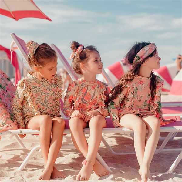 floral print kids bikini long sleeve baby girls swimsuit for children toddler's rash guard swimwear and sswimming trunks 220425, Black
floral print kids bikini long sleeve baby girls swimsuit for children toddler's rash guard swimwear and sswimming trunks 220425, Black