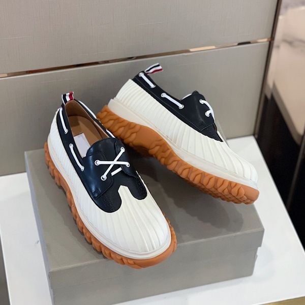 men's casual sports shoes luxury designer brand cowhide with two-tone lace and silver eyelet sneakers, Black
men's casual sports shoes luxury designer brand cowhide with two-tone lace and silver eyelet sneakers, Black