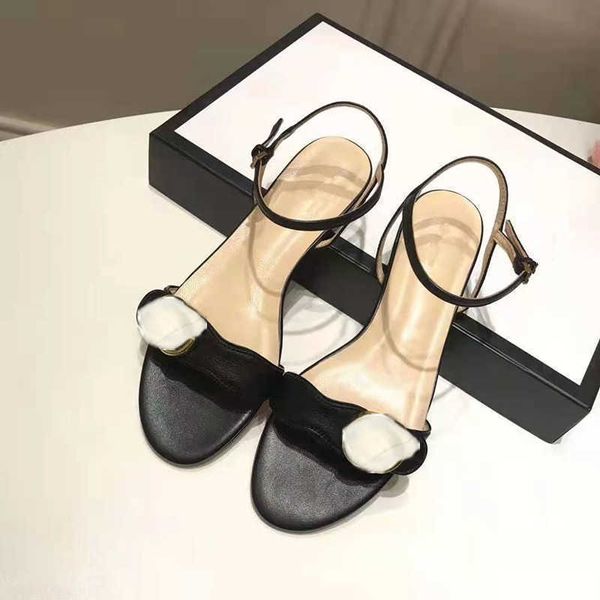 2022 fashion designer lady flat sandals metal buckle original luxury elegant 0s5s, Black
2022 fashion designer lady flat sandals metal buckle original luxury elegant 0s5s, Black