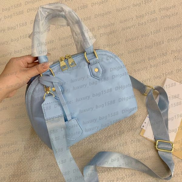 designer women bag art shell handbag embroidered leather macaron 2022 leather pattern original hardware shoulder bag
designer women bag art shell handbag embroidered leather macaron 2022 leather pattern original hardware shoulder bag