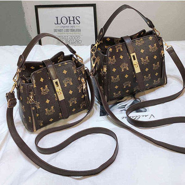shoulder mahjong bag for women new luxury leather crossbody messenger vintage retro designer fashion ladies female handbags220423
shoulder mahjong bag for women new luxury leather crossbody messenger vintage retro designer fashion ladies female handbags220423