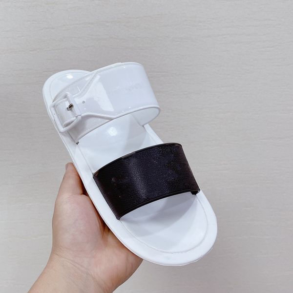 women slippers flat sandals stylish slippers genuine leather fashion summer casual design shoes size 35-46, Black
women slippers flat sandals stylish slippers genuine leather fashion summer casual design shoes size 35-46, Black