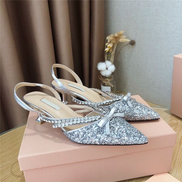 designer sandals rhinestone pointed toe sandal two-color stitching heels 5.5cm metallic fabric sandals size 35-41, Black
designer sandals rhinestone pointed toe sandal two-color stitching heels 5.5cm metallic fabric sandals size 35-41, Black