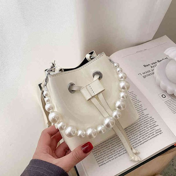 2021 summer fashionable drawstring bucket bag small women's single shoulder messenger bag fashion
2021 summer fashionable drawstring bucket bag small women's single shoulder messenger bag fashion