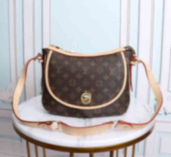 versatile brand women body style shoulder messenger temperament fashion sk bag luxury backpac bags simple handbag clutches three-dimens dutt, Brown;gray
versatile brand women body style shoulder messenger temperament fashion sk bag luxury backpac bags simple handbag clutches three-dimens dutt, Brown;gray