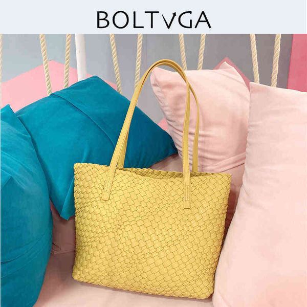 designer lady new woven tote women's high-capacity style shopping commuter large advanced sense shouldertote bags
designer lady new woven tote women's high-capacity style shopping commuter large advanced sense shouldertote bags