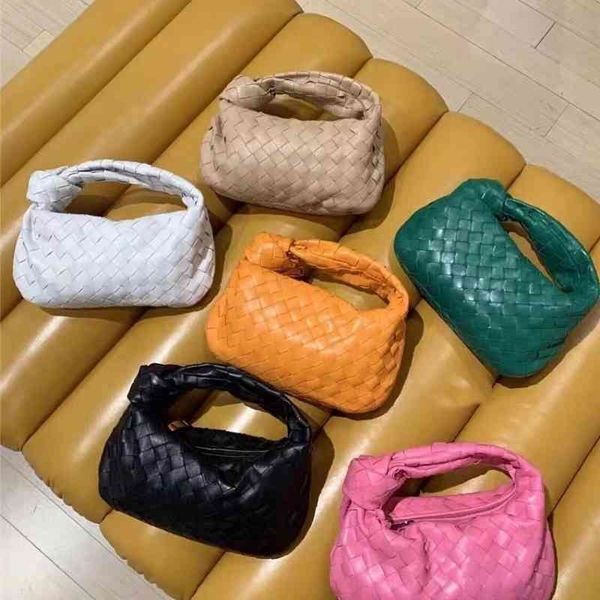 luxury venetas women bottegas handbags bags net red achiko same mini woven croissant single shoulder underarm handbag cloud knot
luxury venetas women bottegas handbags bags net red achiko same mini woven croissant single shoulder underarm handbag cloud knot