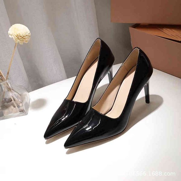 dress shoes spring pointed black high heels leather thin professional shallow mouth single shoes ol patent women's
dress shoes spring pointed black high heels leather thin professional shallow mouth single shoes ol patent women's