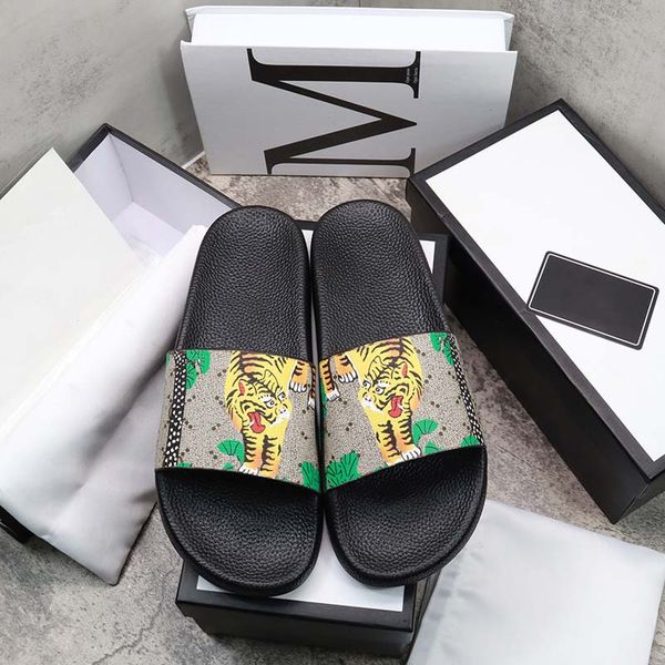 2022men women fashion slippers luxury slides summer flat slipper trendy leather rubber sandal mens beach slide us 5-12 07, Black
2022men women fashion slippers luxury slides summer flat slipper trendy leather rubber sandal mens beach slide us 5-12 07, Black