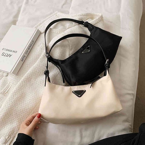 small bag women's summer 2022 new fashion high-end sense foreign minority design korean student fashion one shoulder messenger bag
small bag women's summer 2022 new fashion high-end sense foreign minority design korean student fashion one shoulder messenger bag