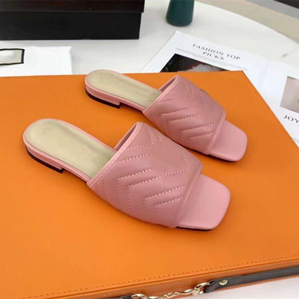 2021 luxury fashion designer slipper comfortable flat slippers with summer outdoor floor slide wedge sandals lady letters cowboy classic wom, Black
2021 luxury fashion designer slipper comfortable flat slippers with summer outdoor floor slide wedge sandals lady letters cowboy classic wom, Black