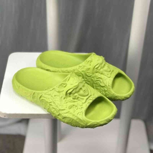 slippers couple medusa head slippers fashionable and versatile beach flip flops, Black
slippers couple medusa head slippers fashionable and versatile beach flip flops, Black
