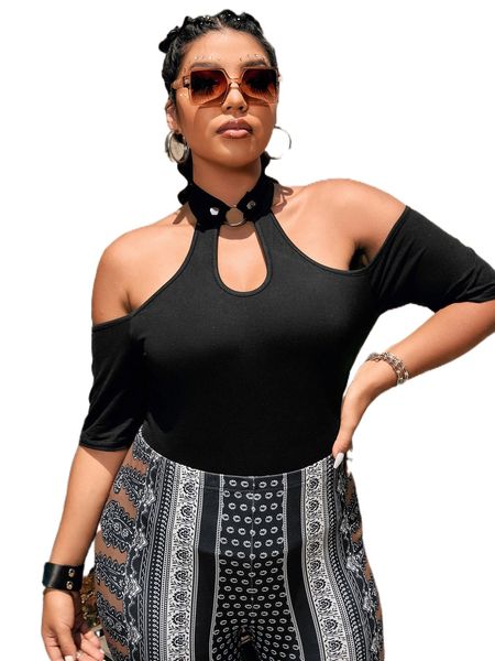 plus cold shoulder cut out o-ring detail tee u9oi#, Black 
plus cold shoulder cut out o-ring detail tee u9oi#, Black