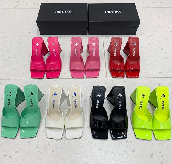 sandals designer women slippers slides lucency crystal thick with heels softness fashion outdoor beach buckle summer womens slipper with box, Black
sandals designer women slippers slides lucency crystal thick with heels softness fashion outdoor beach buckle summer womens slipper with box, Black