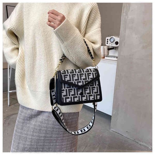 90% off to shop online handbag fashion bag women versatile wide shoulder strap small square bag single shoulder
90% off to shop online handbag fashion bag women versatile wide shoulder strap small square bag single shoulder