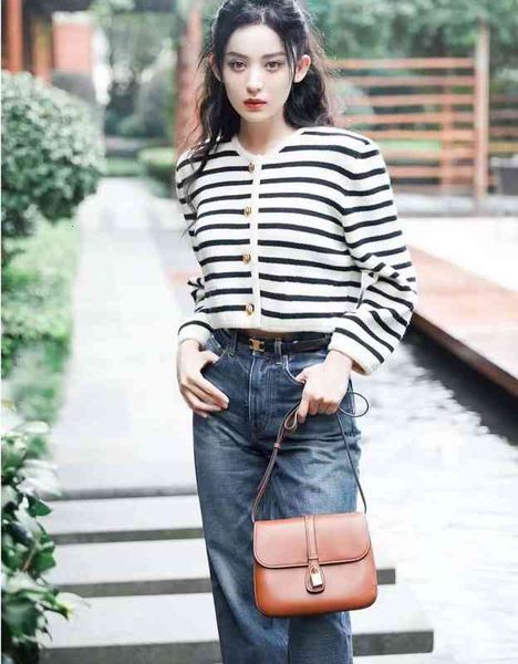 women's knits & tees naza star same style ce gold button stripe short round neck black and white wool knitted cardigan autumn winter wo
women's knits & tees naza star same style ce gold button stripe short round neck black and white wool knitted cardigan autumn winter wo