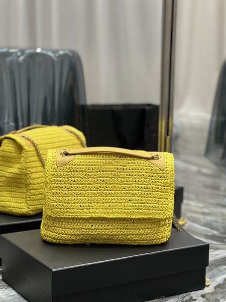 women's fashion woven bag shoulder handbag cell phone bag fine workmanship simple suitable for all occasions
women's fashion woven bag shoulder handbag cell phone bag fine workmanship simple suitable for all occasions