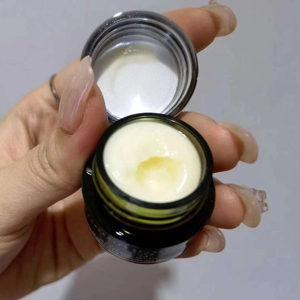 famous brand magic moisturizing soft cream moisturizing cream 7ml and eye cream 5ml
famous brand magic moisturizing soft cream moisturizing cream 7ml and eye cream 5ml