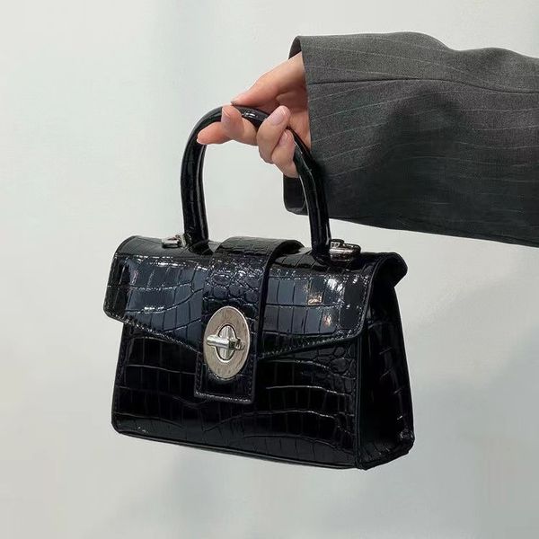luxurys designers bucket shoulder bag comfortable simple generous and versatile collocation handbag
luxurys designers bucket shoulder bag comfortable simple generous and versatile collocation handbag