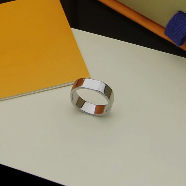 European and American Fashion Ladies Rings Titanium Steel Carved Flower V Initial Narrow Square Rings 3 Colors Exquisite Exceptional
European and American Fashion Ladies Rings Titanium Steel Carved Flower V Initial Narrow Square Rings 3 Colors Exquisite Exceptional