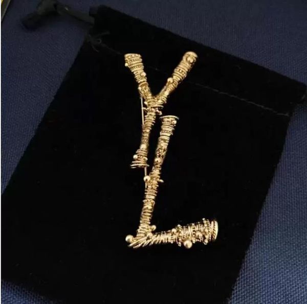 women pins brooches luxurys designers letter brooch pin suit dress brooches gift jewelry, Golden;silver
women pins brooches luxurys designers letter brooch pin suit dress brooches gift jewelry, Golden;silver