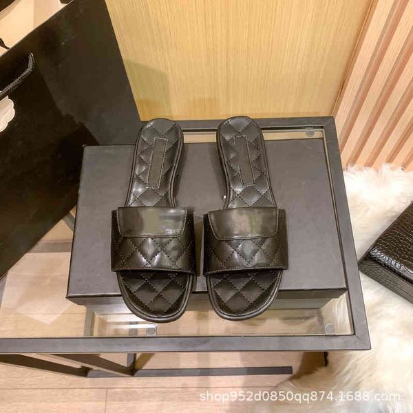 slippers xiaoxiang one line slippers flat bottom lingge open toe wear large women's shoes outside, Black
slippers xiaoxiang one line slippers flat bottom lingge open toe wear large women's shoes outside, Black