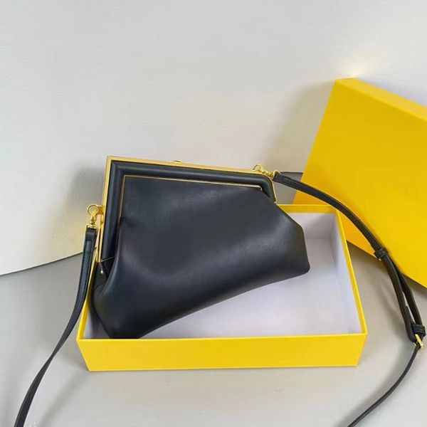 5a+ designer oblique cross bags women's fashion shoulder bag luxury super large metal buckle lamb leather genuine leather handbag size
5a+ designer oblique cross bags women's fashion shoulder bag luxury super large metal buckle lamb leather genuine leather handbag size