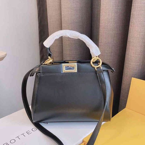 f family peekaboo bag cowhide litchi pattern kitten 2021 new soft leather hand black commuter bag female{category}
f family peekaboo bag cowhide litchi pattern kitten 2021 new soft leather hand black commuter bag female{category}