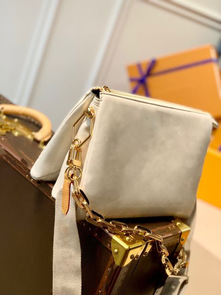 2022 embossed puffy leather bag pm coussin bag handbag stylish watchband luxury designer top
2022 embossed puffy leather bag pm coussin bag handbag stylish watchband luxury designer top