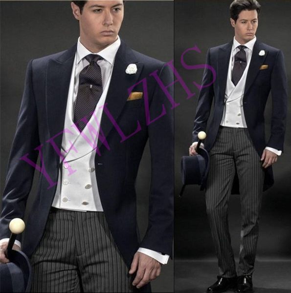 men suits one button groom tuxedos peak lapel groomsmen wedding/prom/dinner man blazer jacket pants ttwo buttonsie vest w730, Black;gray
men suits one button groom tuxedos peak lapel groomsmen wedding/prom/dinner man blazer jacket pants ttwo buttonsie vest w730, Black;gray